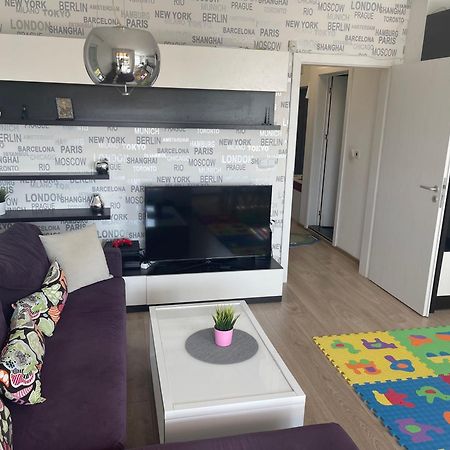 Briz Apartment; 2 Bdr; 6 Guests; Private Parking 바르나 외부 사진