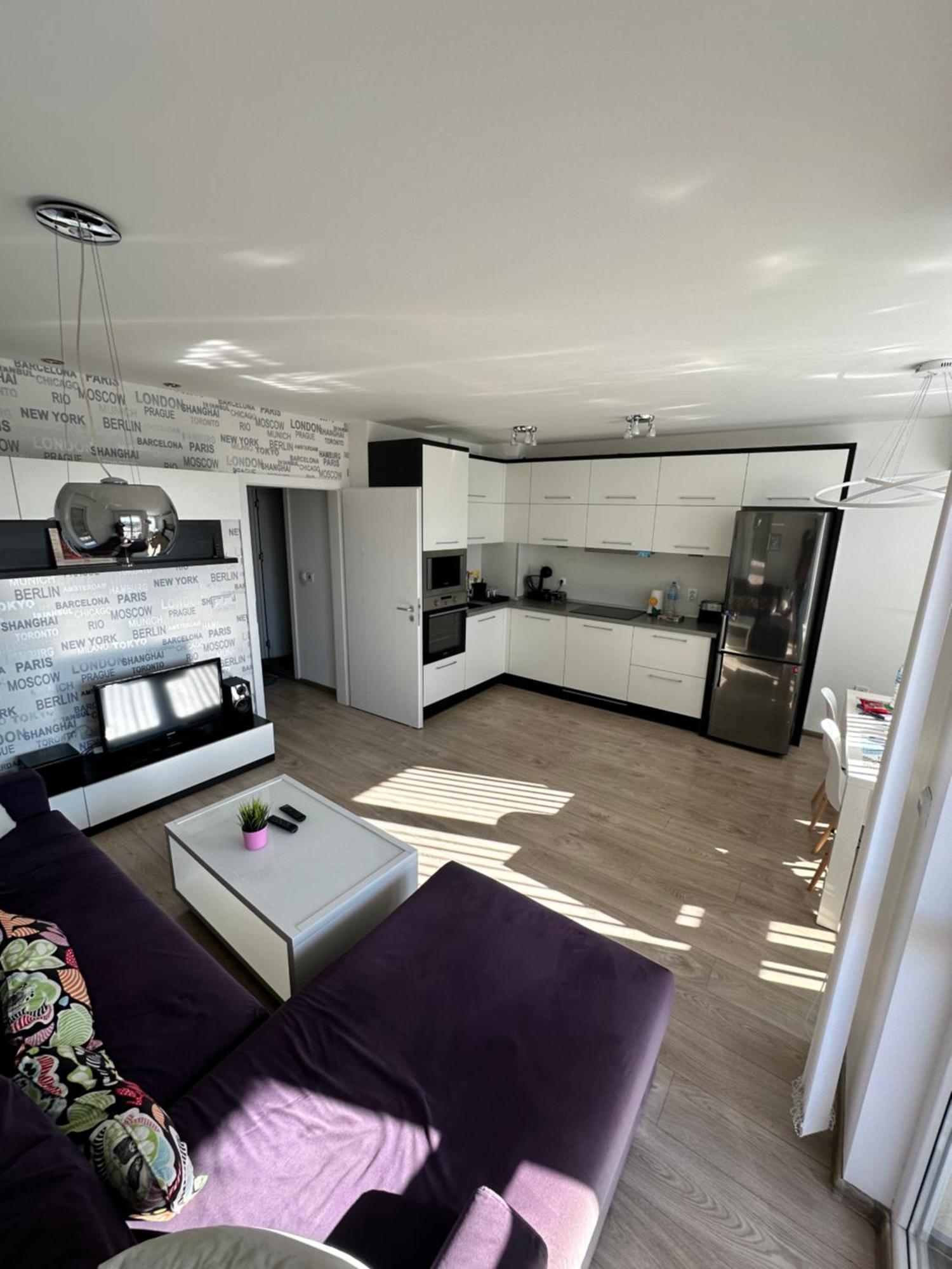 Briz Apartment; 2 Bdr; 6 Guests; Private Parking 바르나 외부 사진