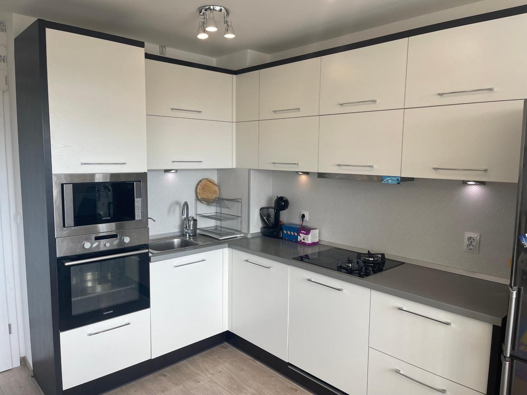Briz Apartment; 2 Bdr; 6 Guests; Private Parking 바르나 외부 사진