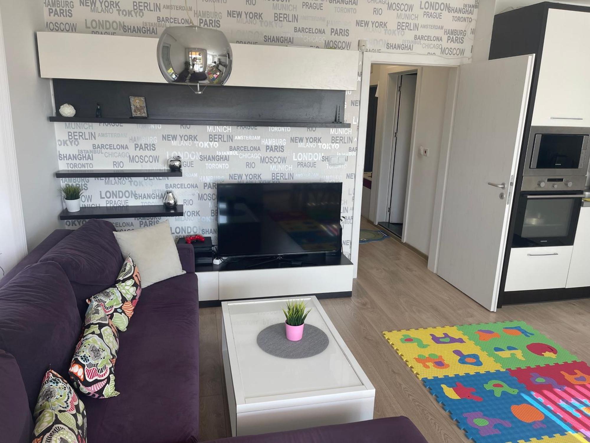 Briz Apartment; 2 Bdr; 6 Guests; Private Parking 바르나 외부 사진
